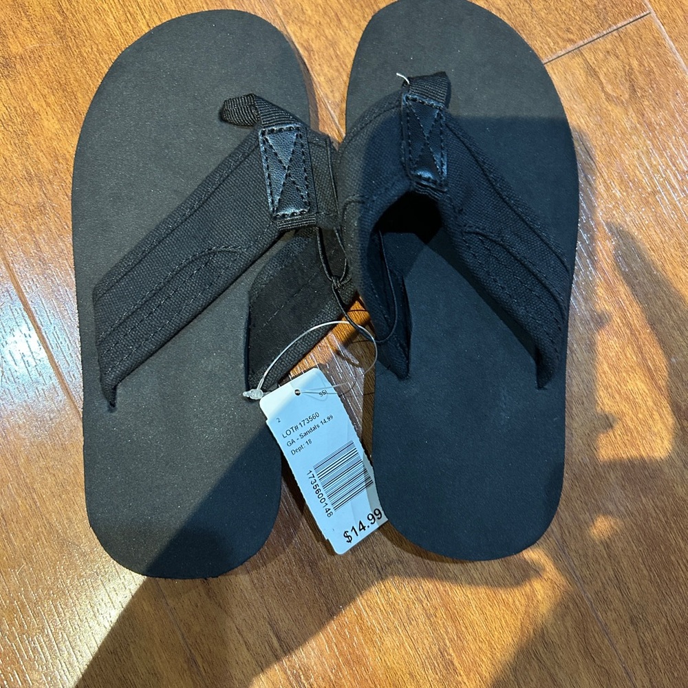 American eagle kids slippers